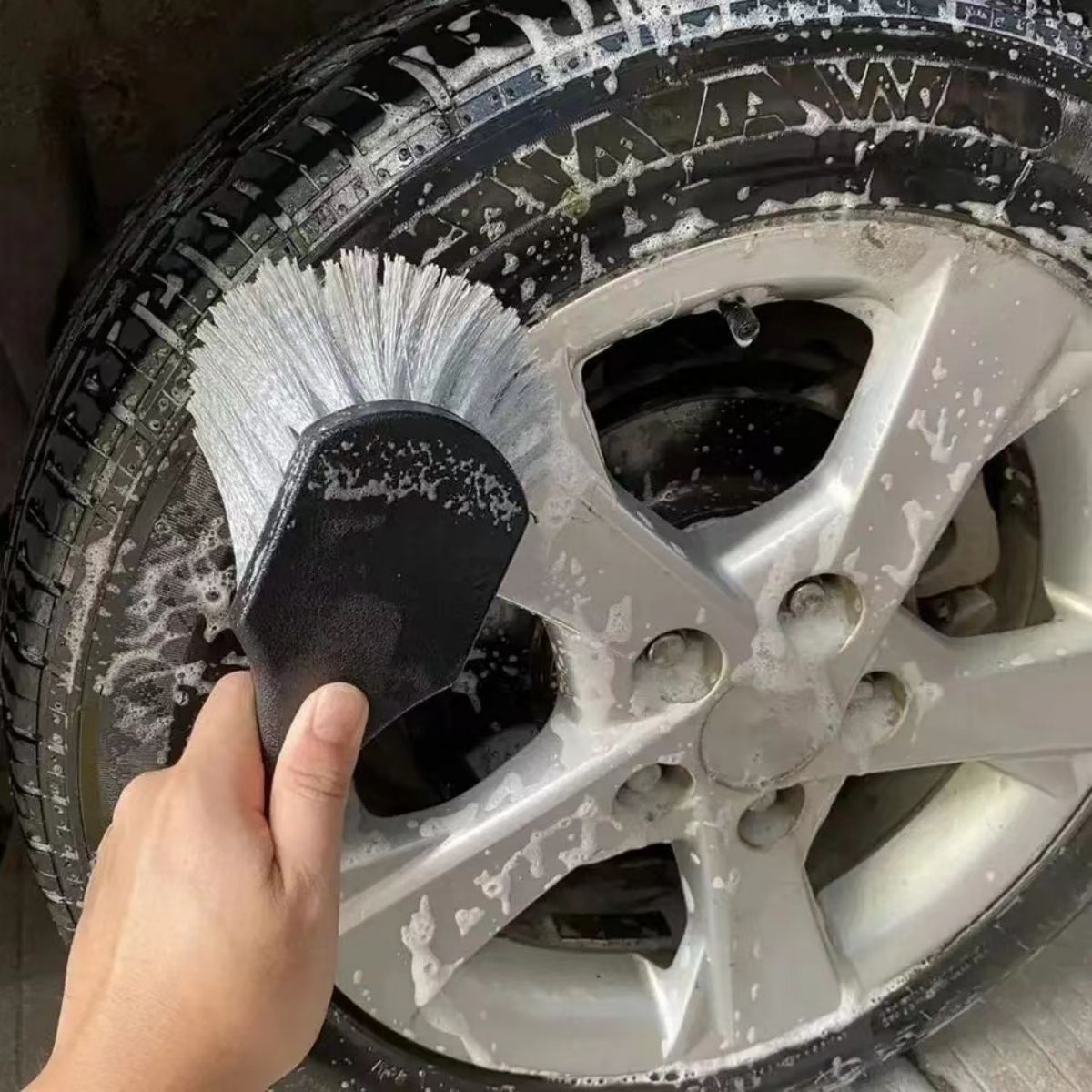 Car Wheel Cleaning Brush Detai - Car Cleaning Brush reseña y precio